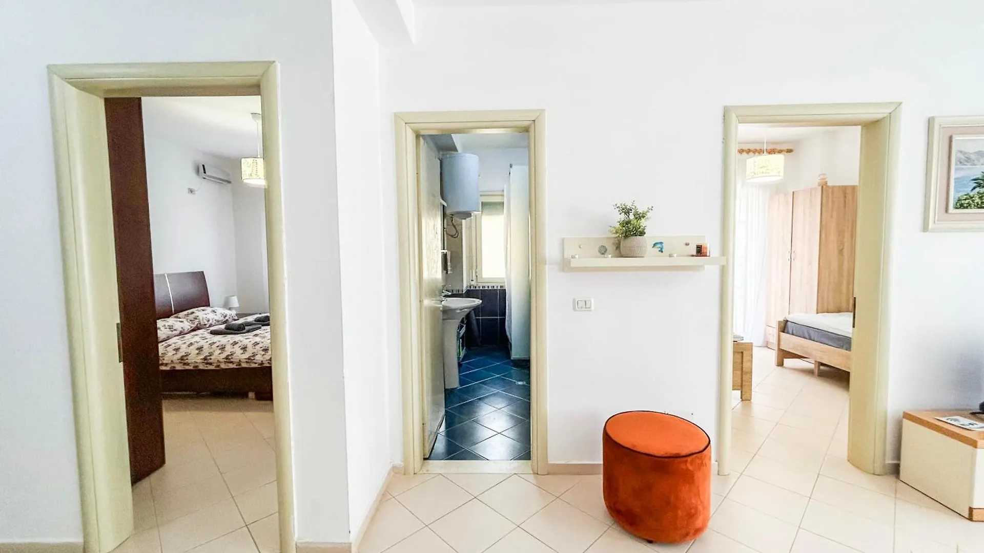 Apartments Veronika & Barbora With Swimming Pool Golem  Albania