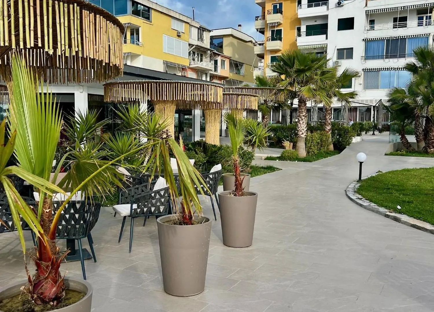 Apartments Veronika & Barbora With Swimming Pool Golem  Golem (Tirana)